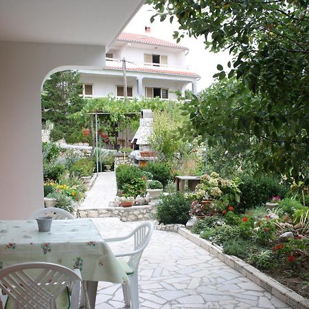 Apartments Sandra Palit Esterno foto