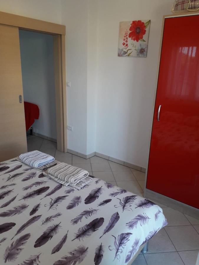 Apartments Sandra Palit Esterno foto